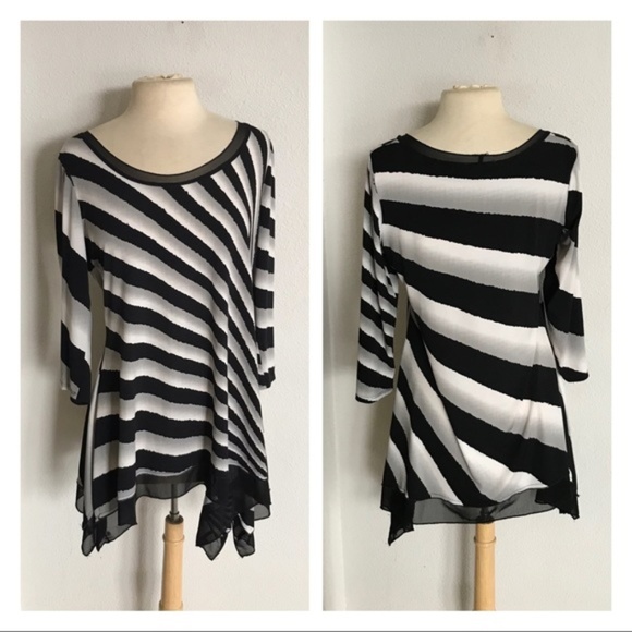Barcelino Tops - 🆑 CLOSET CLOSING Barcelino striped tunic